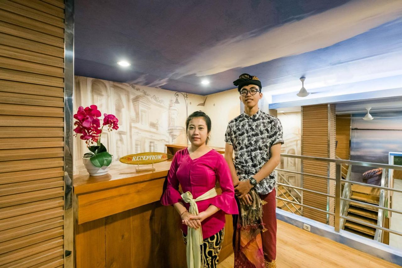 Caroline Hostel Canggu  Bagian luar foto